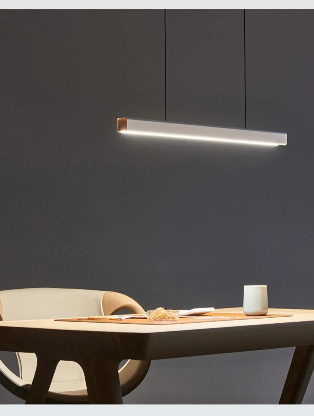 Moderne langwerpige LED-hanglamp voor eetkamer en woonkamer